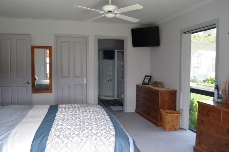 Photo of property in 11 Pinot Noir Court, Omarama, 9412