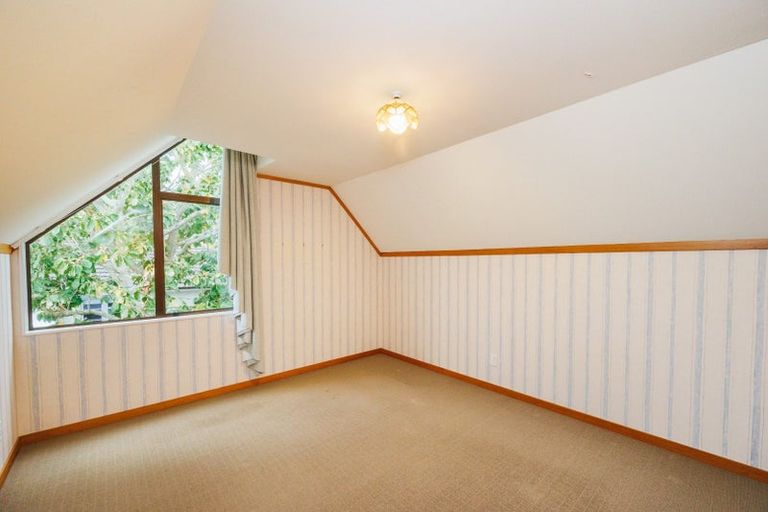 Photo of property in 2 Montgomery Terrace, Hokowhitu, Palmerston North, 4410