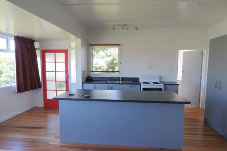 Photo of property in 33 Cutfield Road, New Plymouth, 4310