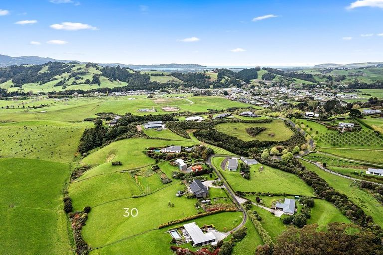 Photo of property in 30 Tamahunga Drive, Matakana, 0985