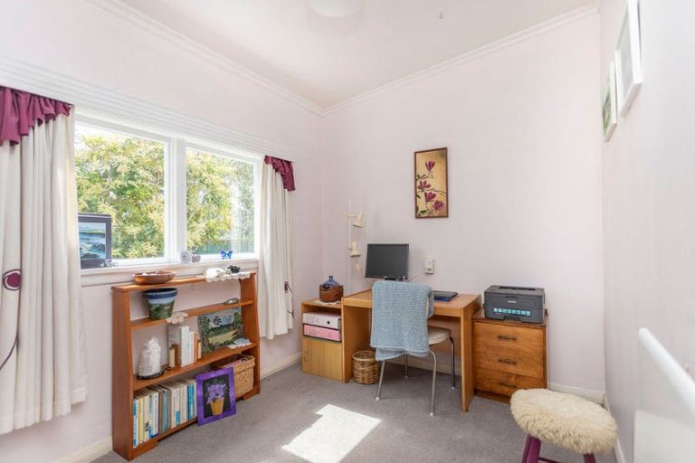Photo of property in 3 Gordon Street, Dannevirke, 4930