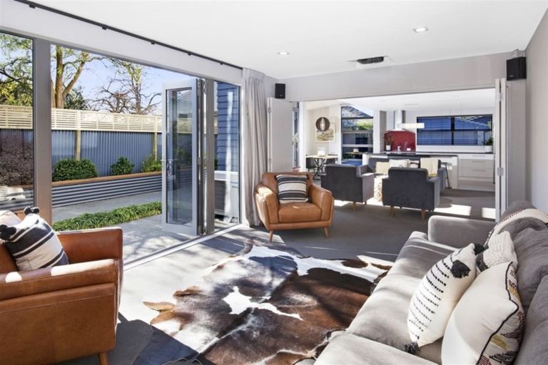 Photo of property in 15a Tomes Road, St Albans, Christchurch, 8052