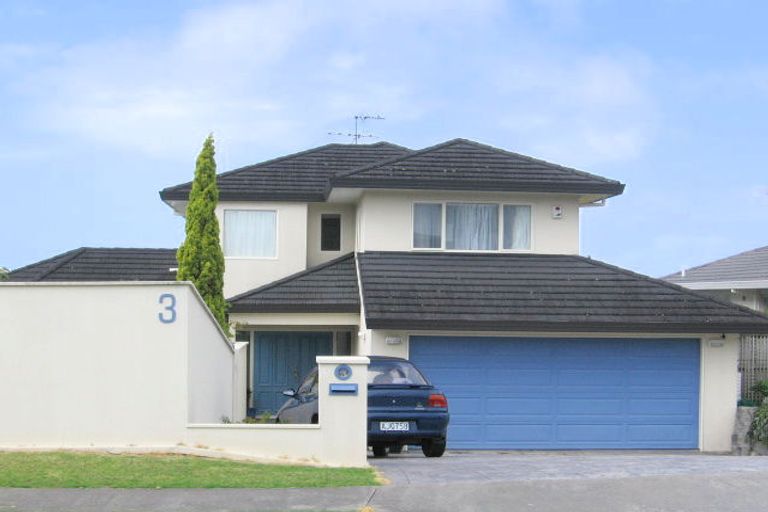 Photo of property in 3 Carrowmore, Pinehill, Auckland, 0632