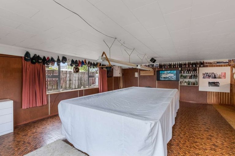 Photo of property in 2 Milton Street, Gore, 9710