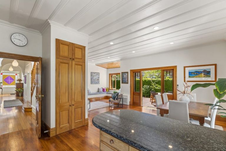 Photo of property in 5 Mozeley Avenue, Devonport, Auckland, 0624