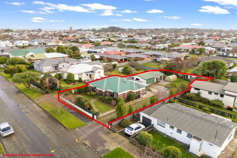 Photo of property in 84 Robertson Street, Richmond, Invercargill, 9810