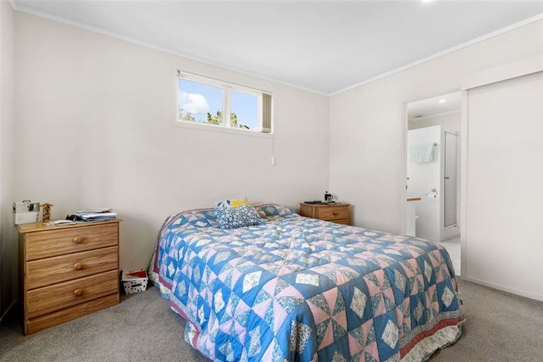 Photo of property in 104 Awa Road, Kumeu, 0891
