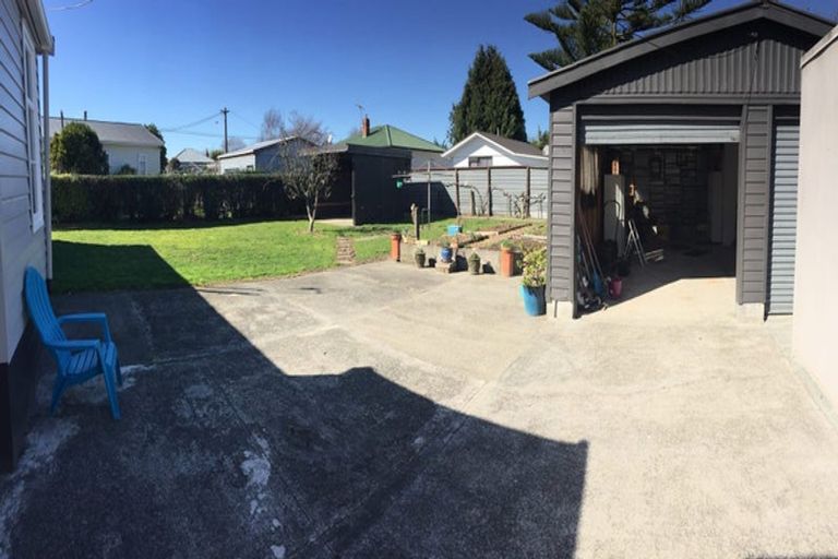 Photo of property in 1 Fair Crescent, Feilding, 4702