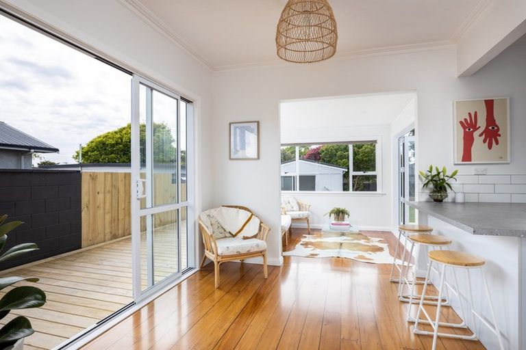 Photo of property in 319 Carrington Street, Vogeltown, New Plymouth, 4310
