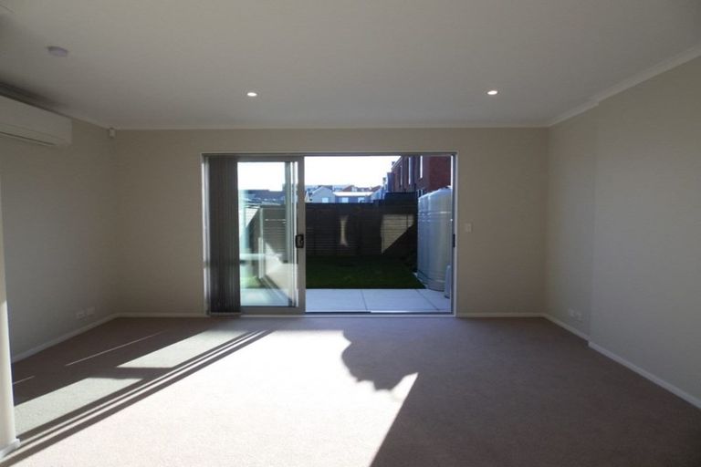 Photo of property in 32 Wallace Road, Hobsonville, Auckland, 0616