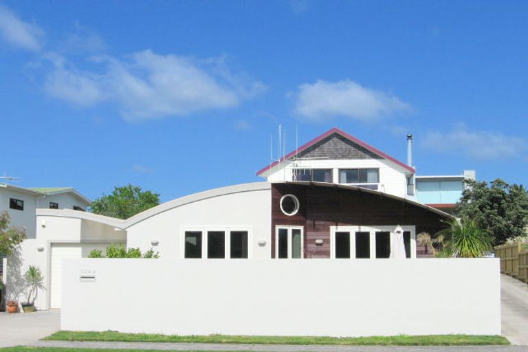 Photo of property in 1028a Papamoa Beach Road, Papamoa Beach, Papamoa, 3118