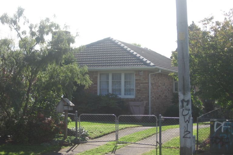 Photo of property in 39 Smythe Road, Henderson, Auckland, 0612