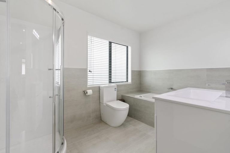 Photo of property in 28 Tawhiti Road, Pukekohe, 2120