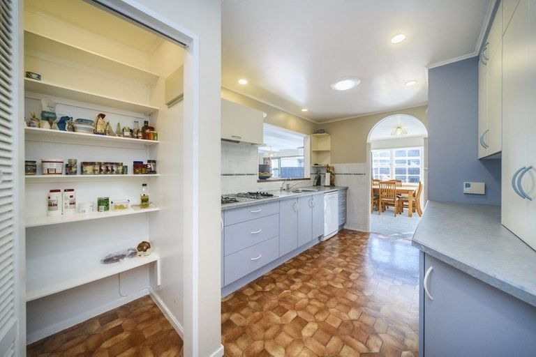 Photo of property in 18 Chippendale Crescent, Highbury, Palmerston North, 4412