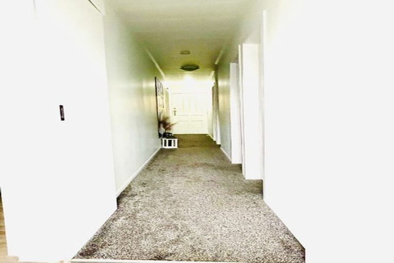 Photo of property in 11c Bamboo Grove, Kelston, Auckland, 0602