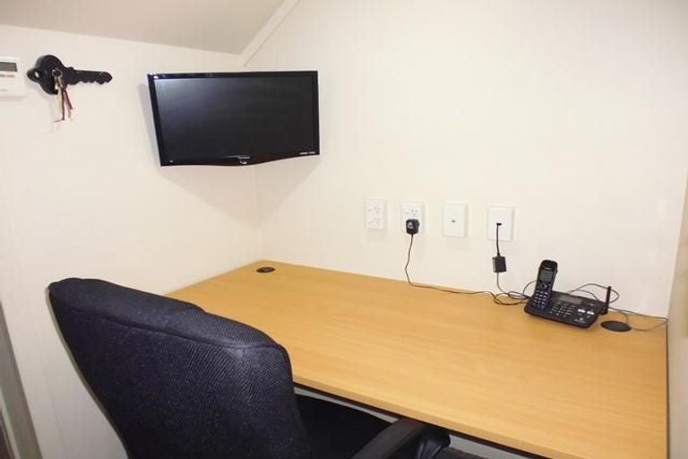 Photo of property in 18/3 Kelvin Grove, Te Aro, Wellington, 6011