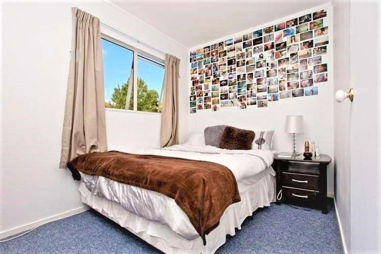 Photo of property in 2/62 Glenvar Road, Torbay, Auckland, 0630