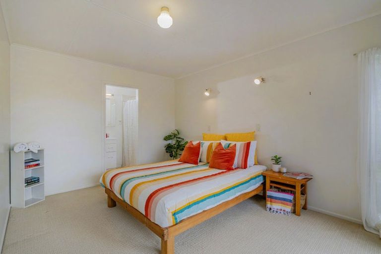Photo of property in 12 Harsant Avenue, Hahei, Whitianga, 3591