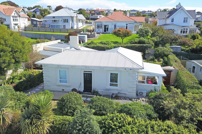 Photo of property in 10a Wharfe Street, South Hill, Oamaru, 9400