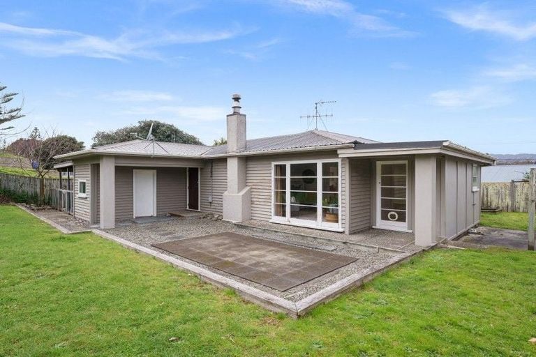 Photo of property in 9 Percival Road, Paraparaumu Beach, Paraparaumu, 5032