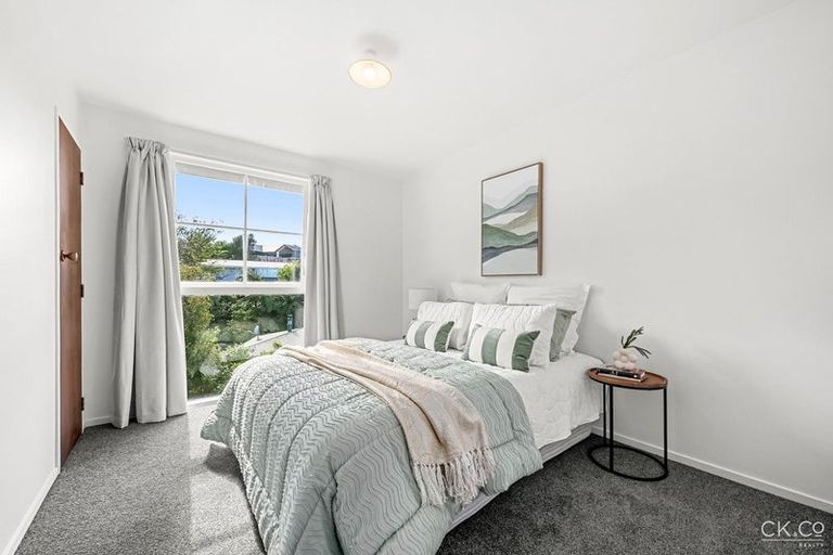 Photo of property in 3 Eastview Grove, Normandale, Lower Hutt, 5010