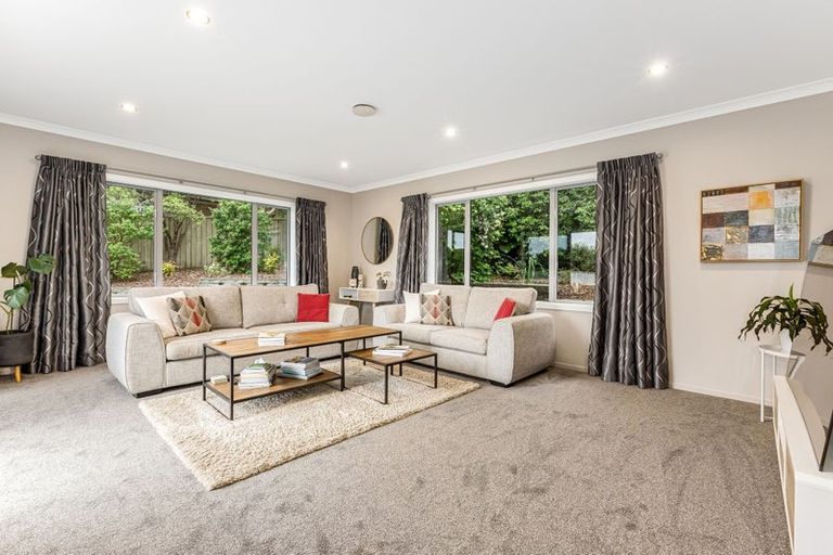 Photo of property in 4 Peel Lane, Aotea, Porirua, 5024