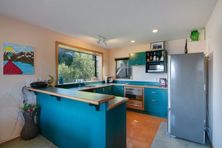 Photo of property in 36 Greenstone Place, Fernhill, Queenstown, 9300