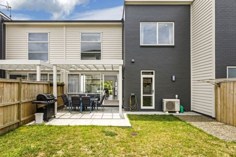 Photo of property in 10 Couldrey Crescent, Red Beach, 0932