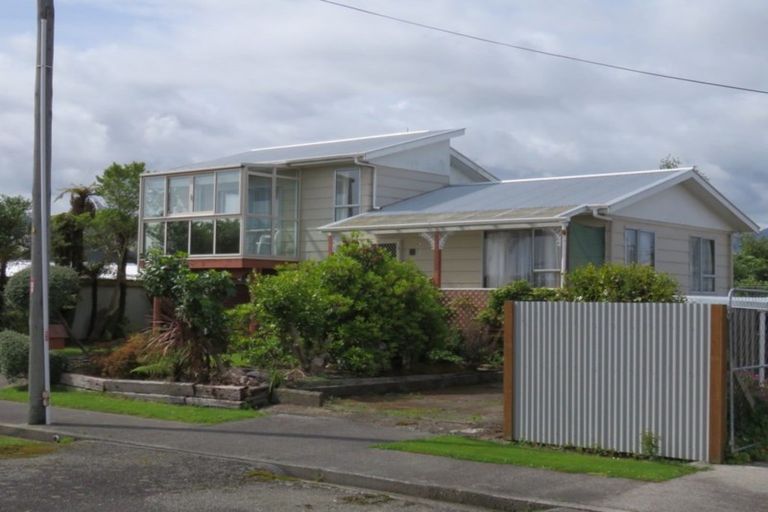 Photo of property in 16a Bentham Street, Westport, 7825