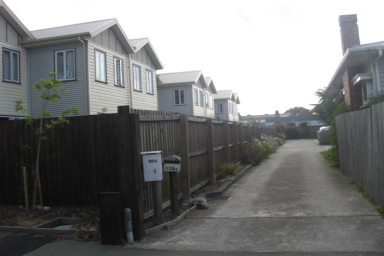 Photo of property in 135c Waltham Road, Sydenham, Christchurch, 8023