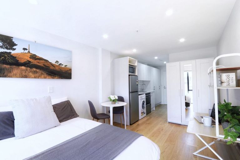 Photo of property in The Silo Apartments, 9j/23 Emily Place, Auckland Central, Auckland, 1010