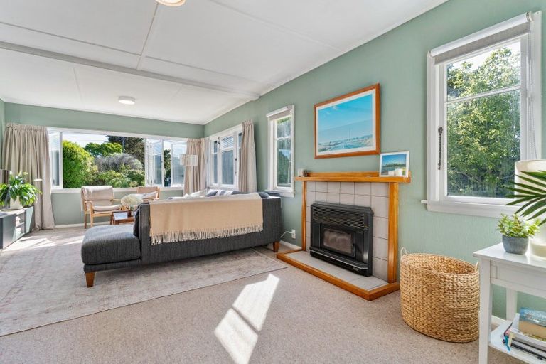 Photo of property in 70 Park Road, Carterton, 5713