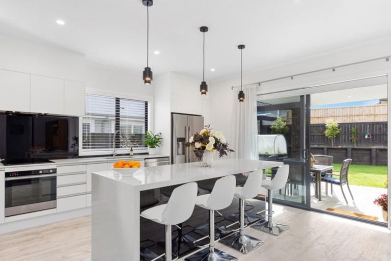 Photo of property in 23 Puhirake Crescent, Pyes Pa, Tauranga, 3112