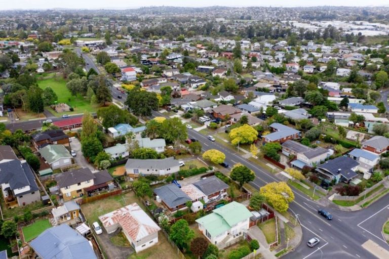 Photo of property in 1/123 Gossamer Drive, Pakuranga Heights, Auckland, 2010