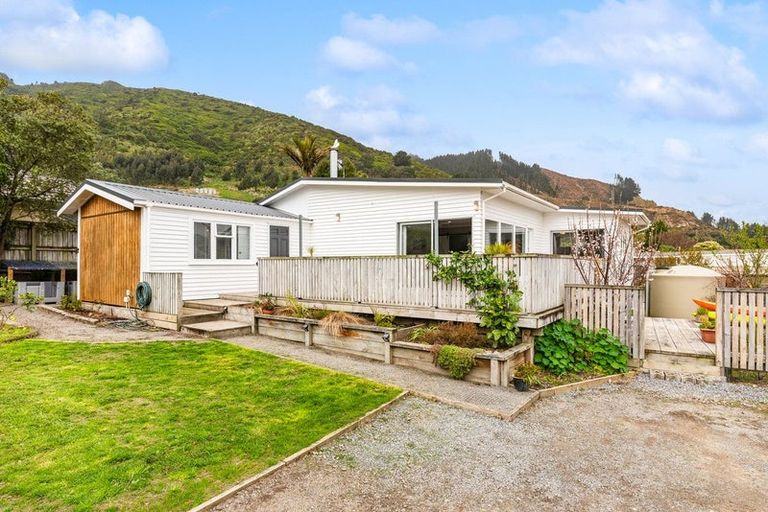 Photo of property in 53a Elizabeth Street, Waikanae, 5036