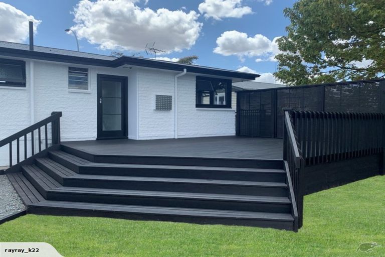 Photo of property in 215 Sandwich Road, St Andrews, Hamilton, 3200