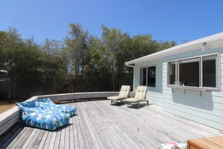 Photo of property in 664 Matarangi Drive, Matarangi, Whitianga, 3592