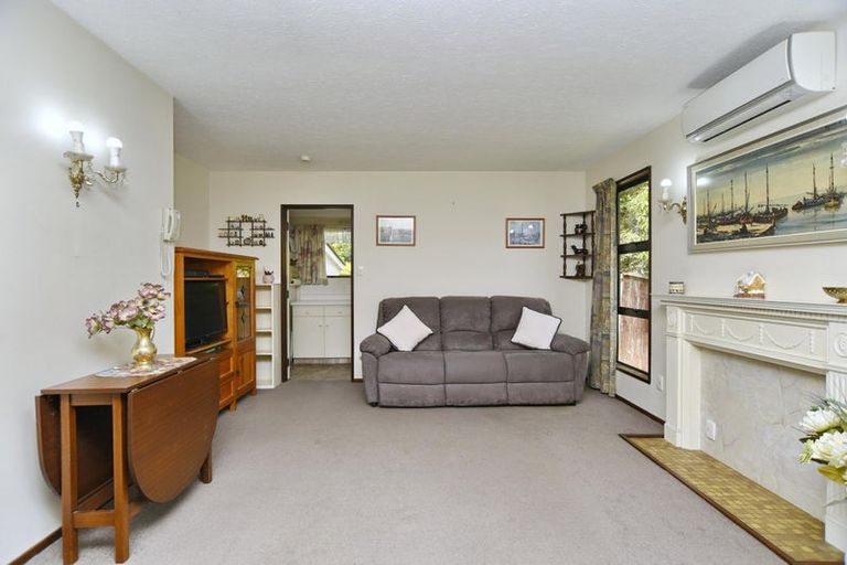 Photo of property in 413a High Street, Rangiora, 7400