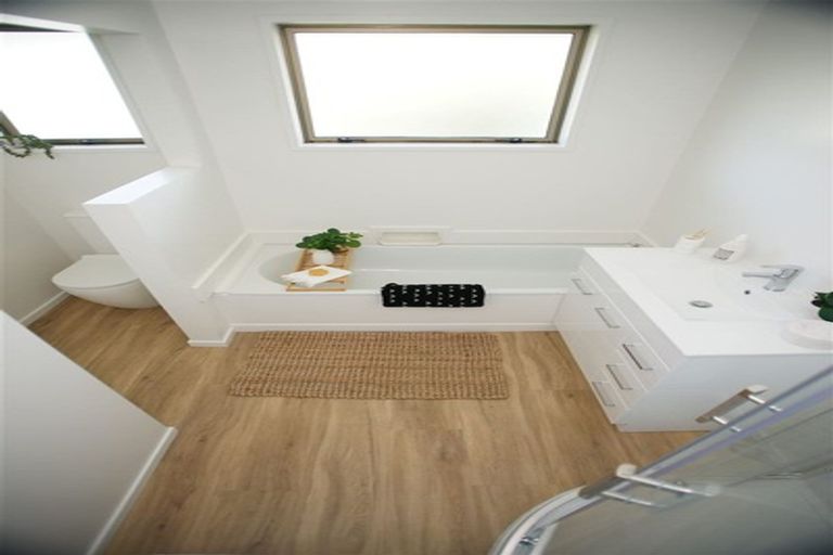 Photo of property in 1/450a Harewood Road, Harewood, Christchurch, 8051