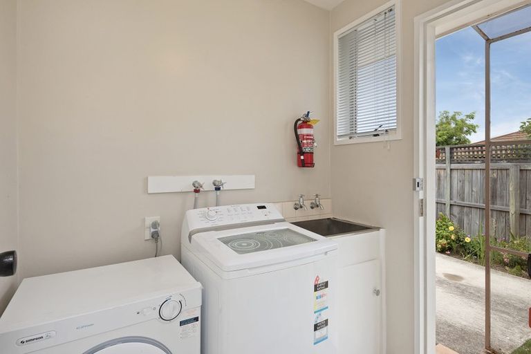 Photo of property in 1/8c Heaphy Place, Casebrook, Christchurch, 8051