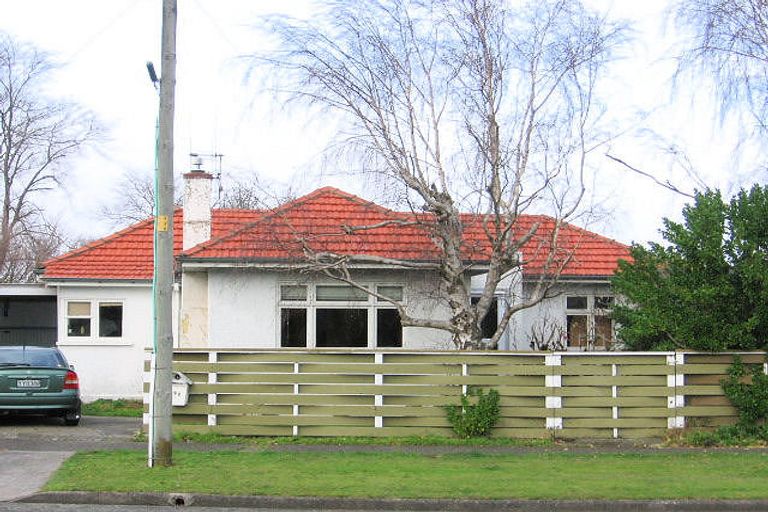 Photo of property in 22 East Street, Terrace End, Palmerston North, 4410