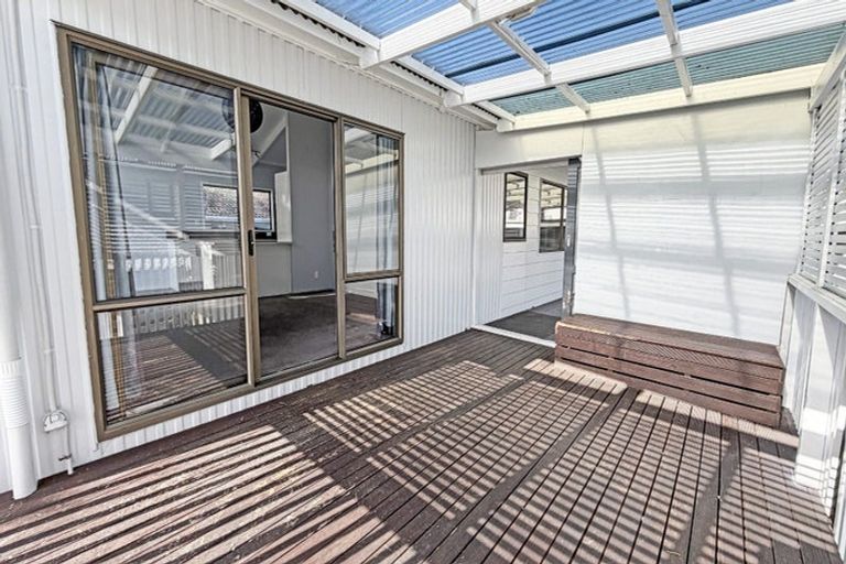 Photo of property in 4 Nearco Street, Randwick Park, Auckland, 2105