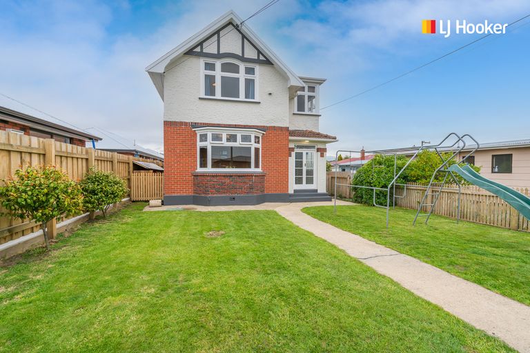 Photo of property in 140 Melbourne Street, South Dunedin, Dunedin, 9012