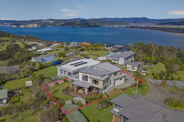 Photo of property in 159 Centennial Drive, Whitianga, 3510