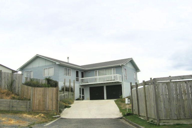 Photo of property in 46b Norana Road, Timberlea, Upper Hutt, 5018