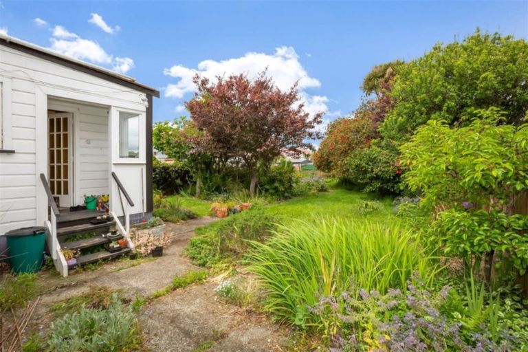 Photo of property in 6 Manchester Street, Petone, Lower Hutt, 5012
