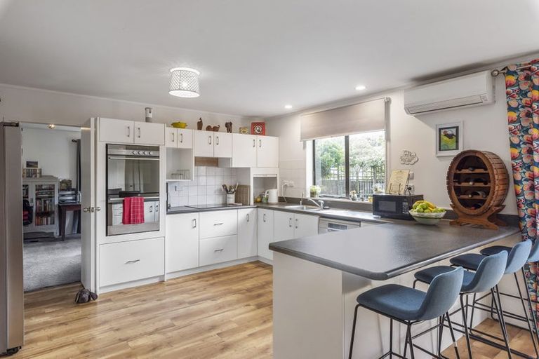 Photo of property in 30a Rata Road, Raumati Beach, Paraparaumu, 5032