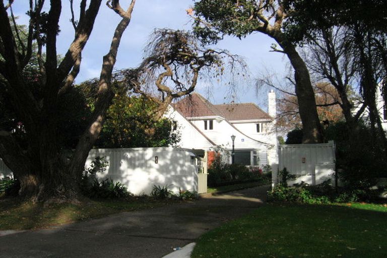 Photo of property in 8 Massey Avenue, Woburn, Lower Hutt, 5010