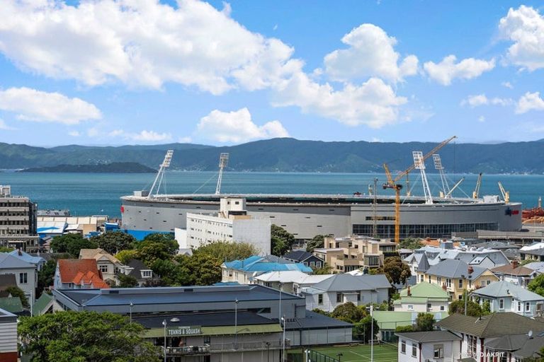 Photo of property in Westhaven Apartments, 24/127 Molesworth Street, Thorndon, Wellington, 6011