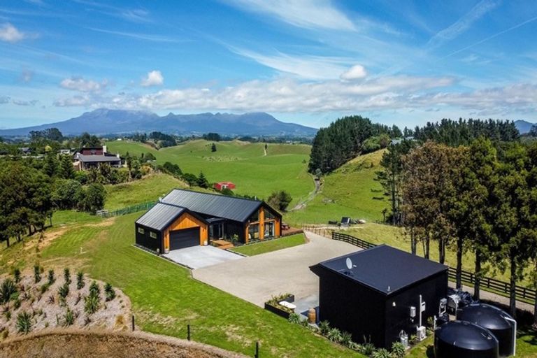 Photo of property in 594 Mangorei Road, Mangorei, New Plymouth, 4371